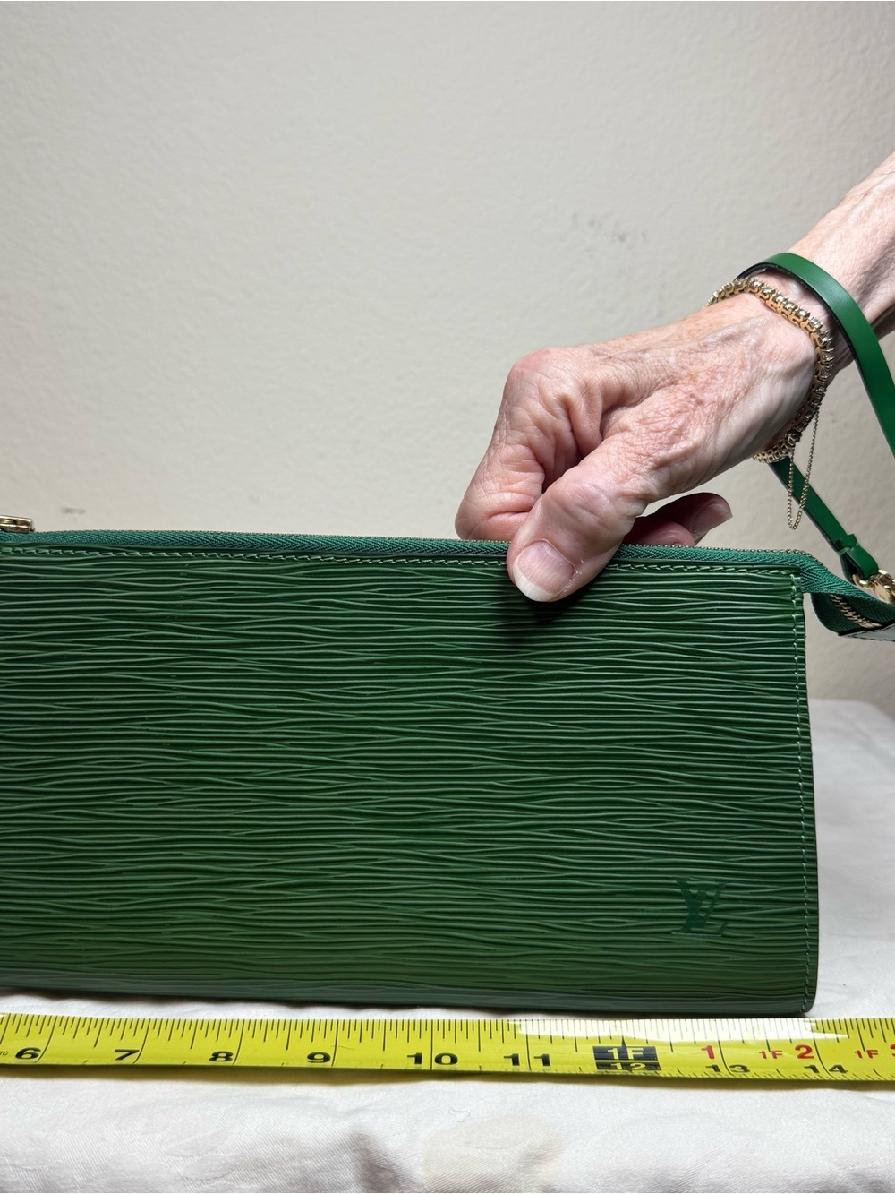 Louis Vuitton Epi Leather Pochette Accessoires - Borneo Green (Discontinued)